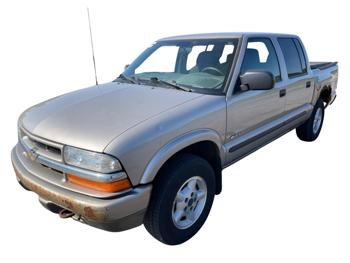 2004 chevrolet s-10 crew-cab-4wd-ls with 188749 miles for sale near elk-river, minnesota b1e87ac2c2c64a60b901799abd969d71.jpg