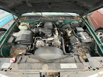 1999 chevrolet tahoe 4-door-4wd with 193393 miles for sale near elk-river, minnesota b24611e815234dc7815c70bc1d37a465.jpeg