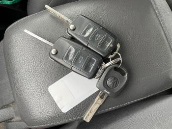 2009 volkswagen rabbit 4-door-s with 205218 miles for sale near elk-river, minnesota b2602f0e15fa4fe4a8d731be64867ff0.jpeg