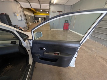 2012 nissan versa 1.8-sl-hatchback with 235732 miles for sale near elk-river, minnesota b458b886e26a4919b604221aeed45423.jpg