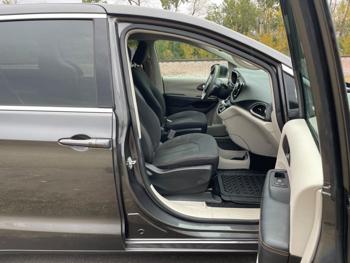 2017 chrysler pacifica touring with 257812 miles for sale near rochester, minnesota b45ec23fda2c40b6aeffc8039652ad1c.jpeg