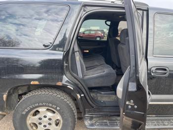 2000 chevrolet tahoe 4wd with 230426 miles for sale near fridley, minnesota b4fac76afa3948c993cb46635125444a.jpeg