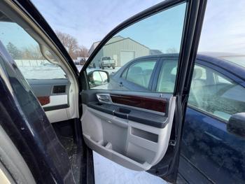 2010 chrysler town-and-country with 188772 miles for sale near elk-river, minnesota b566bf5d69f0468c9449a957a3789340.jpg