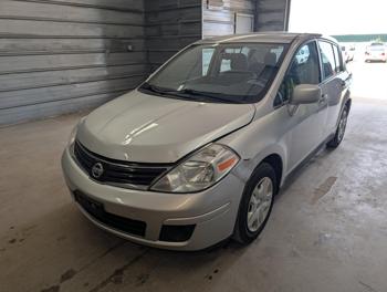2011 nissan versa 1.8-sl-hatchback with 202864 miles for sale near elk-river, minnesota b5ce45e0d3d24c4fb88a06f98c0d24a8.jpg