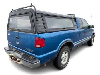 2001 chevrolet s10-pickup ext.-cab-4wd with 140781 miles for sale near elk-river, minnesota b67eea51f5de49a39282a7b09ace6b20.jpg