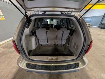 2006 chrysler town-&-country touring with 117074 miles for sale near elk-river, minnesota b704a57a53994de8827eafd7f8573c95.jpg