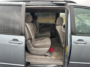 2004 toyota sienna le---7-passenger with 228430 miles for sale near elk-river, minnesota b71438ebbf414dbabeb9663b60de2d9b.jpg