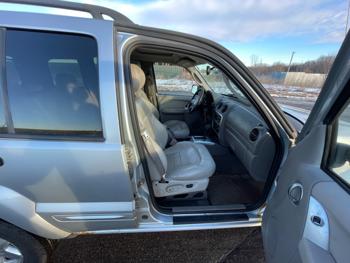 2003 jeep liberty limited-2wd with 183532 miles for sale near elk-river, minnesota b72b62462700448789e96e2173f00bef.jpeg