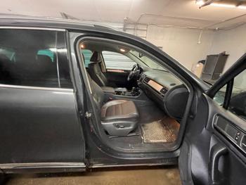 2012 volkswagen touareg vr6-lux with 229771 miles for sale near elk-river, minnesota b7a7d5a36f4f4abf8e6d56c0926a3e23.jpeg