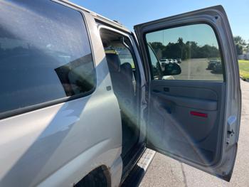 2004 chevrolet suburban 1500-4wd with 85701 miles for sale near elk-river, minnesota b8216826ffbd460797b179200f625a46.jpeg