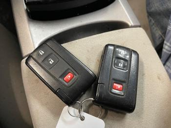 2006 toyota prius 4-door-liftback with 175609 miles for sale near elk-river, minnesota b86246b2c9ff47d5b8eae32d5faac671.jpeg