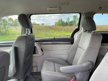 2009 volkswagen routan se-rse with 127414 miles for sale near elk-river, minnesota b9bb2030aeb84b7197feda3a3b82f5bf.jpeg
