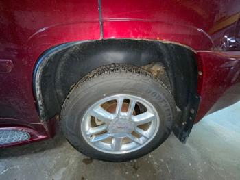 2006 gmc envoy denali-4wd with 264098 miles for sale near elk-river, minnesota b9d4d5379fca47c58b7bca0ad1b5b5b1.jpeg