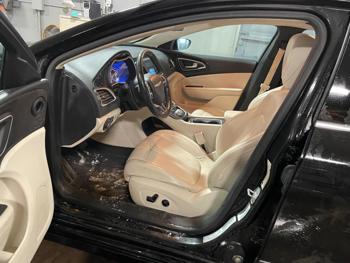 2015 chrysler 200 200c with 208747 miles for sale near elk-river, minnesota ba2f2dfb94564d58b979e8fafe7d24fc.jpg