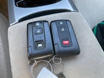 2005 toyota prius 4-door-liftback with 157900 miles for sale near elk-river, minnesota bb71264bb96641fd84b9d8314af370d1.jpg