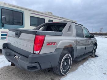 2003 chevrolet avalanche 1500 with 174308 miles for sale near elk-river, minnesota bc295fab85f74fc7884852e5ed30842b.jpg