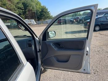 2002 ford escape xlt-choice-4wd with 188099 miles for sale near elk-river, minnesota bdf43180884d4815a83f3394c82d7339.jpeg
