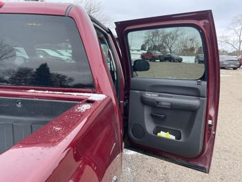 2008 chevrolet silverado-1500 ls-crew-cab-4wd with 200273 miles for sale near fridley, minnesota be4981bf0a2a4fbeb948d4c69e94cbae.jpeg