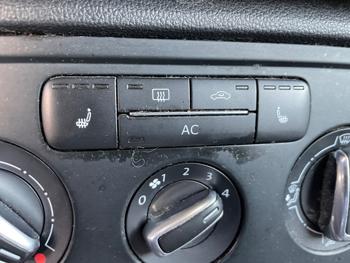 2012 volkswagen beetle - with 197949 miles for sale near elk-river, minnesota bfcd7f6222c8441f8bf86e4f32a7d507.jpeg