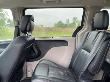 2016 chrysler town-&-country touring-l with 141316 miles for sale near elk-river, minnesota c058064d2b3843cd9ad2db0037703a2f.jpeg