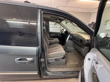 2007 chrysler town-&-country touring with 155270 miles for sale near elk-river, minnesota c1171b3ce21e425fb13e4627dbe5a55b.jpeg