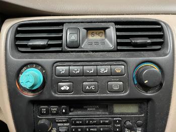 1998 honda accord lx-sedan with 210121 miles for sale near elk-river, minnesota c2ae941eee3447dca081fb12d7b466c7.jpg