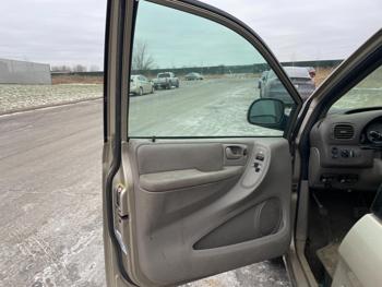 2002 chrysler town-and-country ex--touring-edition with 145628 miles for sale near elk-river, minnesota c2ccfaad586e4512a96cbe583a0651c9.jpg