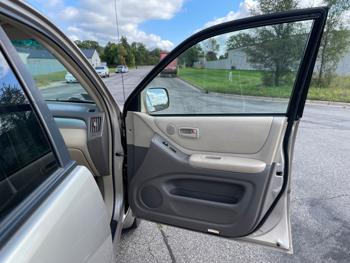 2005 toyota highlander limited-v6-4wd with 257291 miles for sale near elk-river, minnesota c393624b21674670a11cb13ee1d1717f.jpeg
