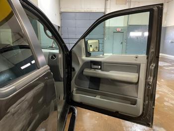 2006 ford f-150 xl with 157184 miles for sale near elk-river, minnesota c593fce7f0d34ca49bc7b72bd32ab981.jpg