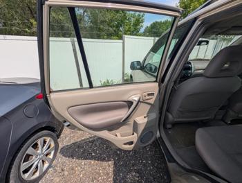 2004 toyota rav4 4wd with 233625 miles for sale near elk-river, minnesota c5bb620973e746a2bbca04aff2542935.jpg