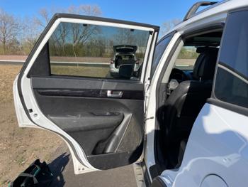 2015 kia sorento ex-v6-awd with 190425 miles for sale near rochester, minnesota c6fc5d63b8084bec9e9d88b865eb6ef8.jpeg