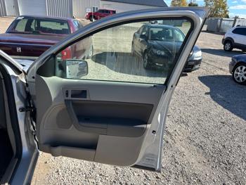 2008 ford focus ses-sedan with 170842 miles for sale near elk-river, minnesota c7b618f87c7c4ad0b9bfe17a80826197.jpeg