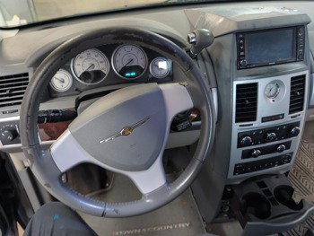 2009 chrysler town-&amp;-country with 195103 miles for sale near elk-river, minnesota c81a17aadddb44259931d79cee6ad84b.jpg