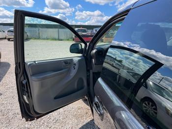 2006 chrysler town-&-country touring with 209387 miles for sale near elk-river, minnesota c8833a225ebd43a59ca8a38de86edbe6.jpeg