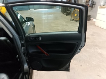 2003 volkswagen passat glx with 117120 miles for sale near elk-river, minnesota c8f3c496f5f04bbb863372f25c9ae62a.jpg