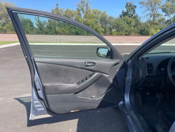 2012 nissan altima 2.5-s with 231871 miles for sale near rochester, minnesota c9931b6456d24fb88f662f8412d94f68.jpeg