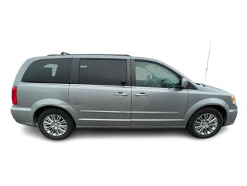 2016 chrysler town-&-country touring-l with 141316 miles for sale near elk-river, minnesota c9d0b03f06ee4e87b4fa74b2773fe525.jpg