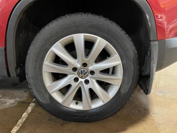 2009 volkswagen tiguan se with 128701 miles for sale near elk-river, minnesota c9d7961423e146f4b90ea43296c478d5.jpg