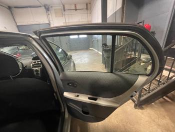 2009 toyota yaris liftback-s-5-door-at with 178503 miles for sale near elk-river, minnesota ca834be9c8a64699af1901c710b98350.jpeg