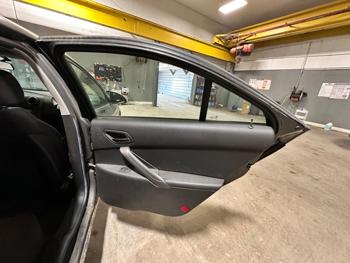 2006 pontiac g6 v6-sedan with 179225 miles for sale near elk-river, minnesota cab9d7d7ba664e6b9065e2361cb1649f.jpeg