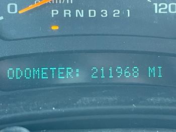 2006 chevrolet suburban 1500-4wd with 211968 miles for sale near elk-river, minnesota cb3613fef57d4b7b801544fa71cdd9a6.jpeg