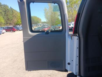 2005 chevrolet express 3500-extended with 81212 miles for sale near elk-river, minnesota cc1d6568be3040a38e0e31bd28955fde.jpg