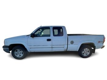 2004 chevrolet silverado-1500 ext.-cab-short-bed-4wd with 141858 miles for sale near elk-river, minnesota ce074cf6a198487496c02500b684fd5b.jpg