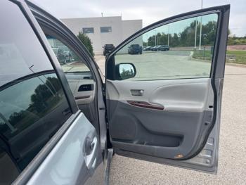 2012 toyota sienna limited-fwd-7-passsenger-v6 with 231545 miles for sale near rochester, minnesota cee3b4d6e4024f0c96504998dbf6ac8f.jpeg