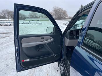 2001 chevrolet tahoe 4wd with 174356 miles for sale near fridley, minnesota cf3caeb1ef1e417bb5010227d2fe8936.jpeg