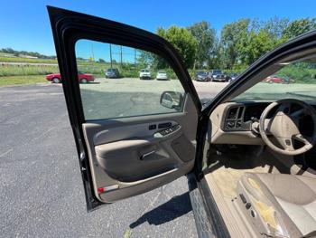 2006 gmc yukon-denali with 316678 miles for sale near shakopee, minnesota cf5508e2250f40449b3f90503e476aad.jpeg