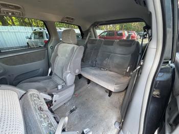 2007 toyota sienna ce-fwd-7-passenger with 198735 miles for sale near elk-river, minnesota cf5e4a153082440aae7a098b4a16bb71.jpeg