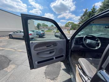 1998 dodge ram-1500 quad-cab-8-ft.-bed-4wd with 149571 miles for sale near spring-lake-park, minnesota d187d1ee387f4ade940756b8d56fbbfc.jpeg