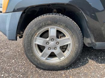 2005 jeep grand-cherokee laredo-4wd with 195717 miles for sale near elk-river, minnesota d1f1cb16591543788bd972cdff533569.jpeg