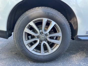2013 nissan pathfinder le-4wd with 184373 miles for sale near white-bear-lake, minnesota d230258a3d6c43179bdc5e58fcba784f.jpeg
